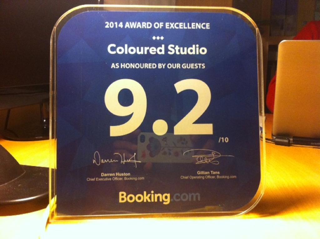 Coloured Studio Фару Номер фото